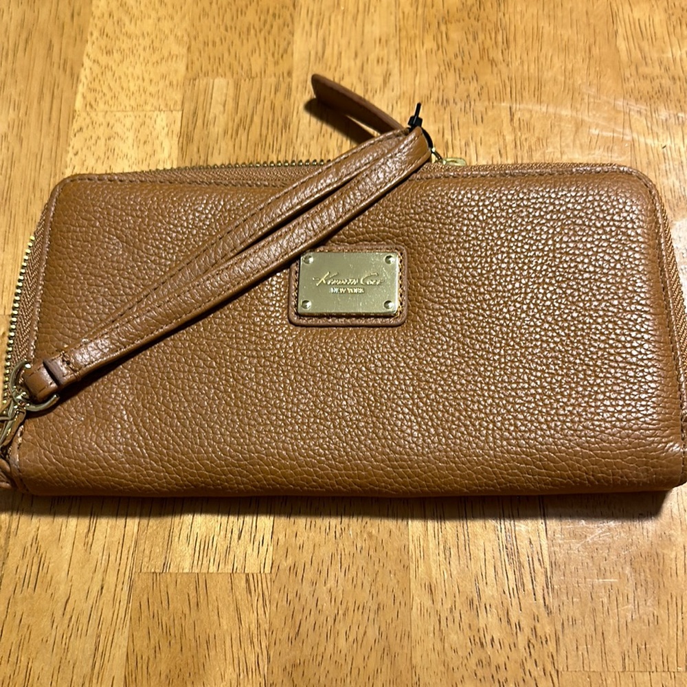 Kenneth Cole New York Brown Pebbled Leather Ziparound Wristlet Clutch Wallet